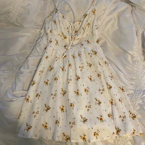 Windsor, size 4 (US), floral, adjustable straps, white,